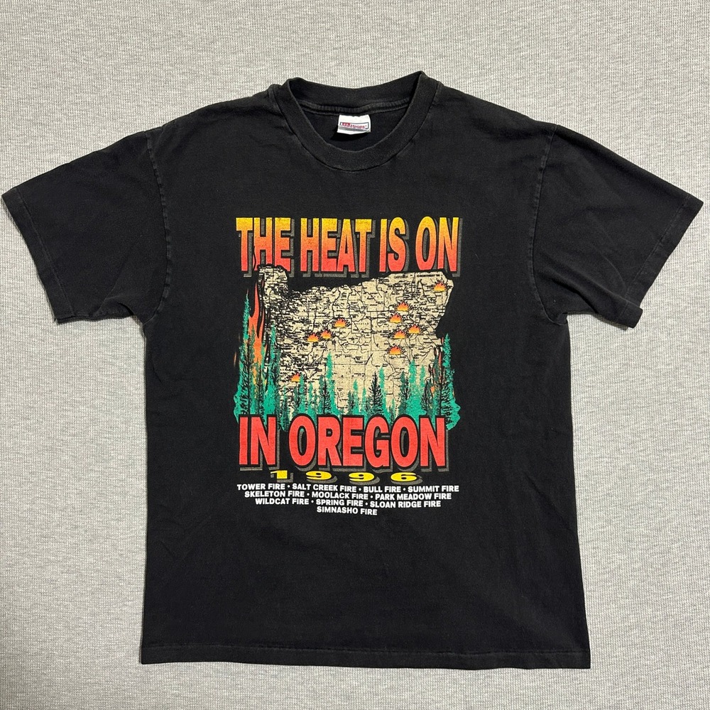 Vintage 1996 Hanes Beefy-T The Heat Is On In Oregon Wildfire T-Shirt Mens Size L